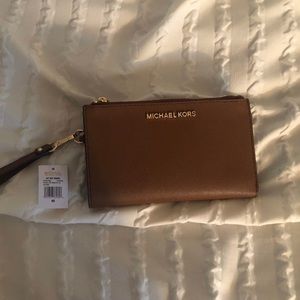 NWT Michael Kors wristlet wallet